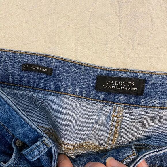 Talbots Flawless Five Pocket size 12 Boyfriend Medium Wash Jeans - Picture 5 of 9